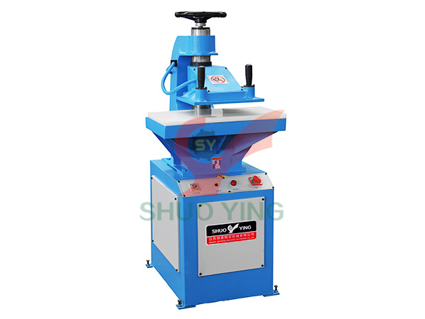 摇臂液压裁断机