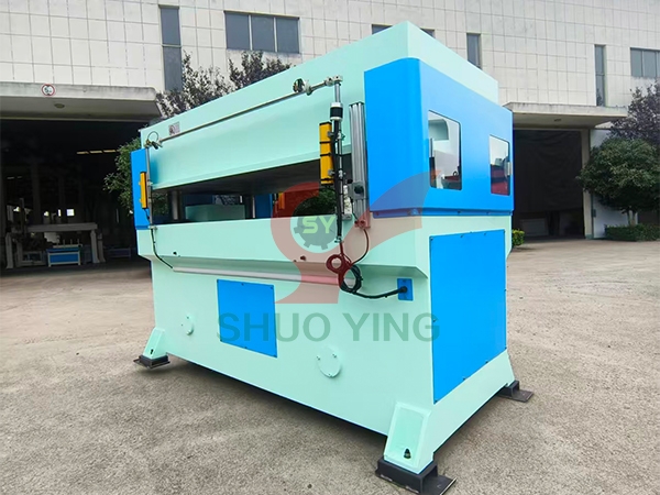 150T 双边送料台地板裁断机出口印度